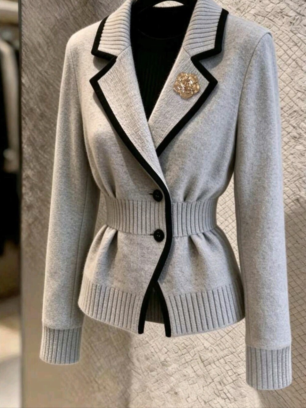 Women's Casual Colorblock Trim Cardigan - Picture 2 of 5